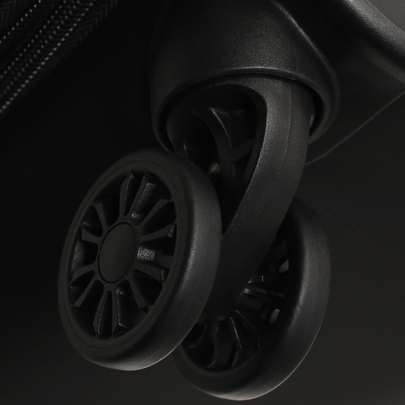 Чемодан на колесах American Tourister Summerride