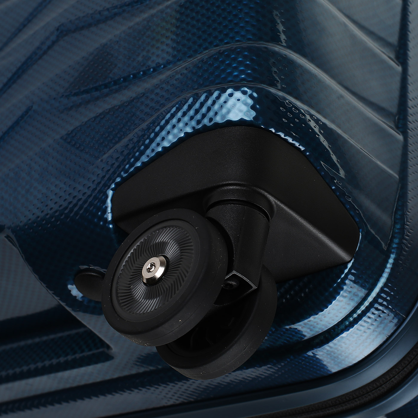 Чемодан средний M  с кодовым замком Samsonite Proxis