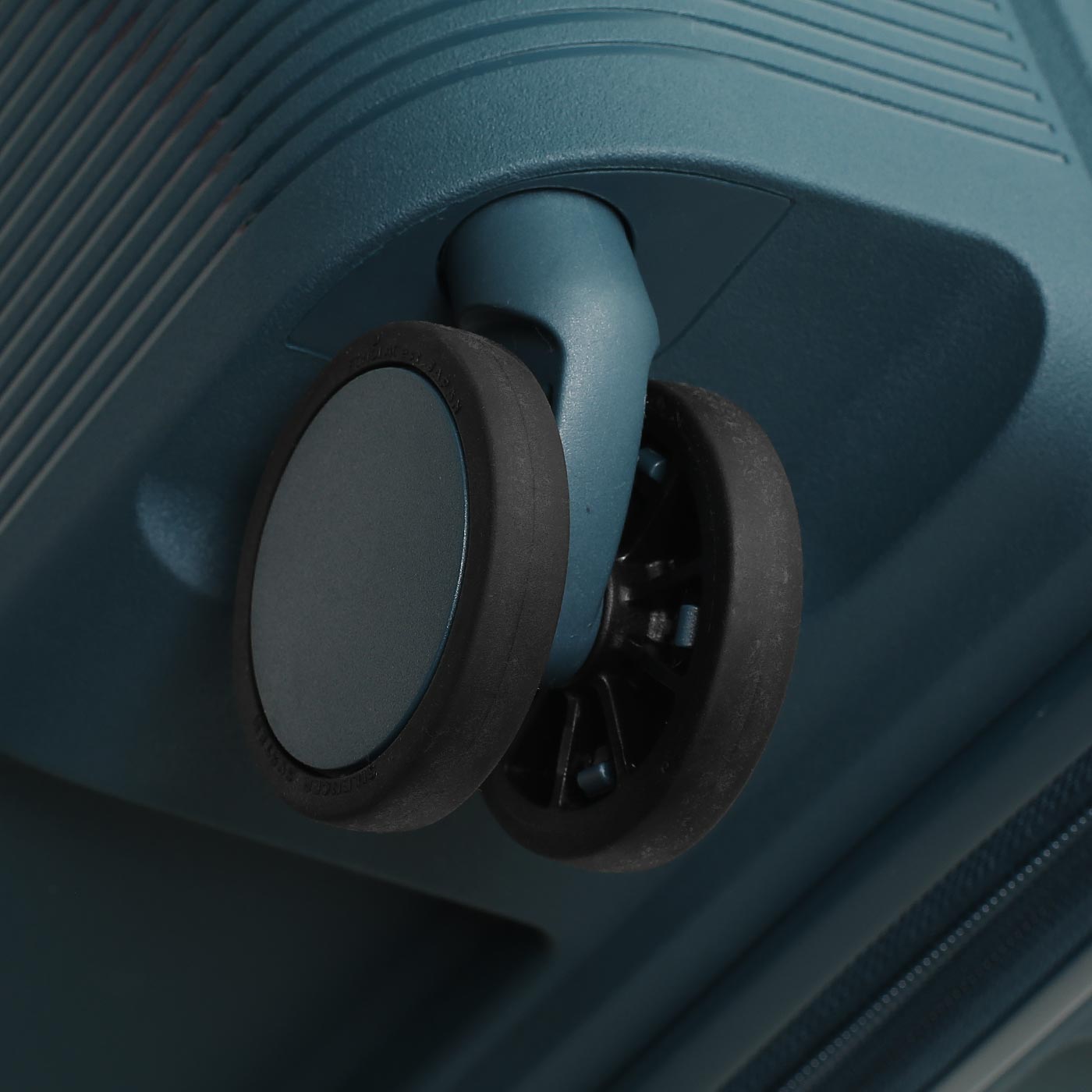 Чемодан маленький S из поликарбоната Echolac Forza