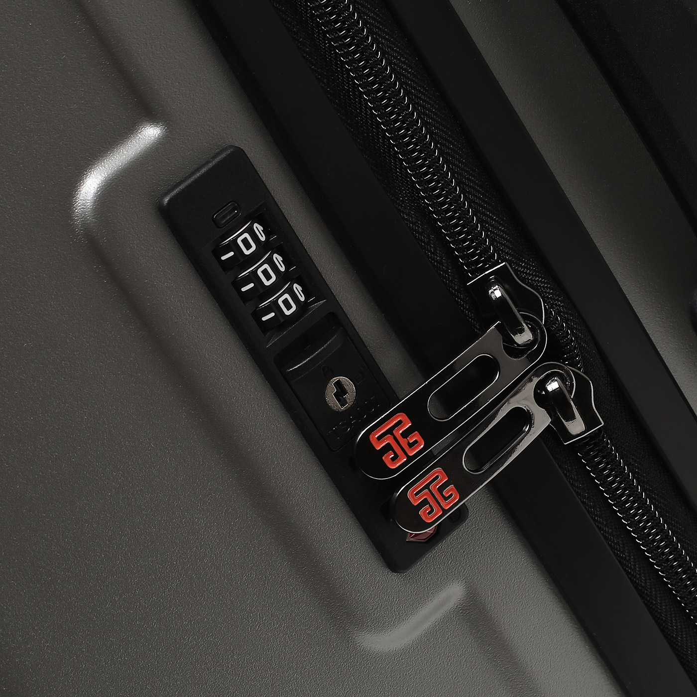 Чемодан с амортизированными колесами Eberhart Phantom