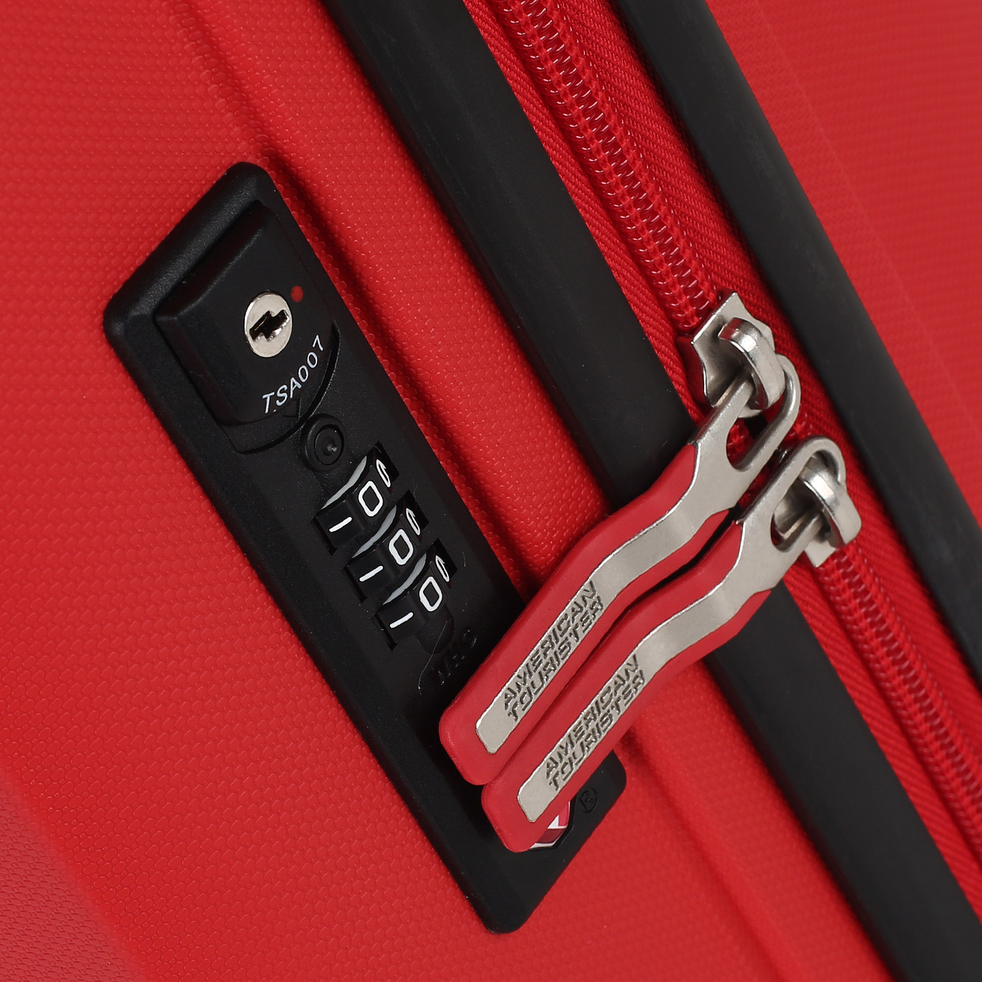 Чемодан American Tourister Bon Air