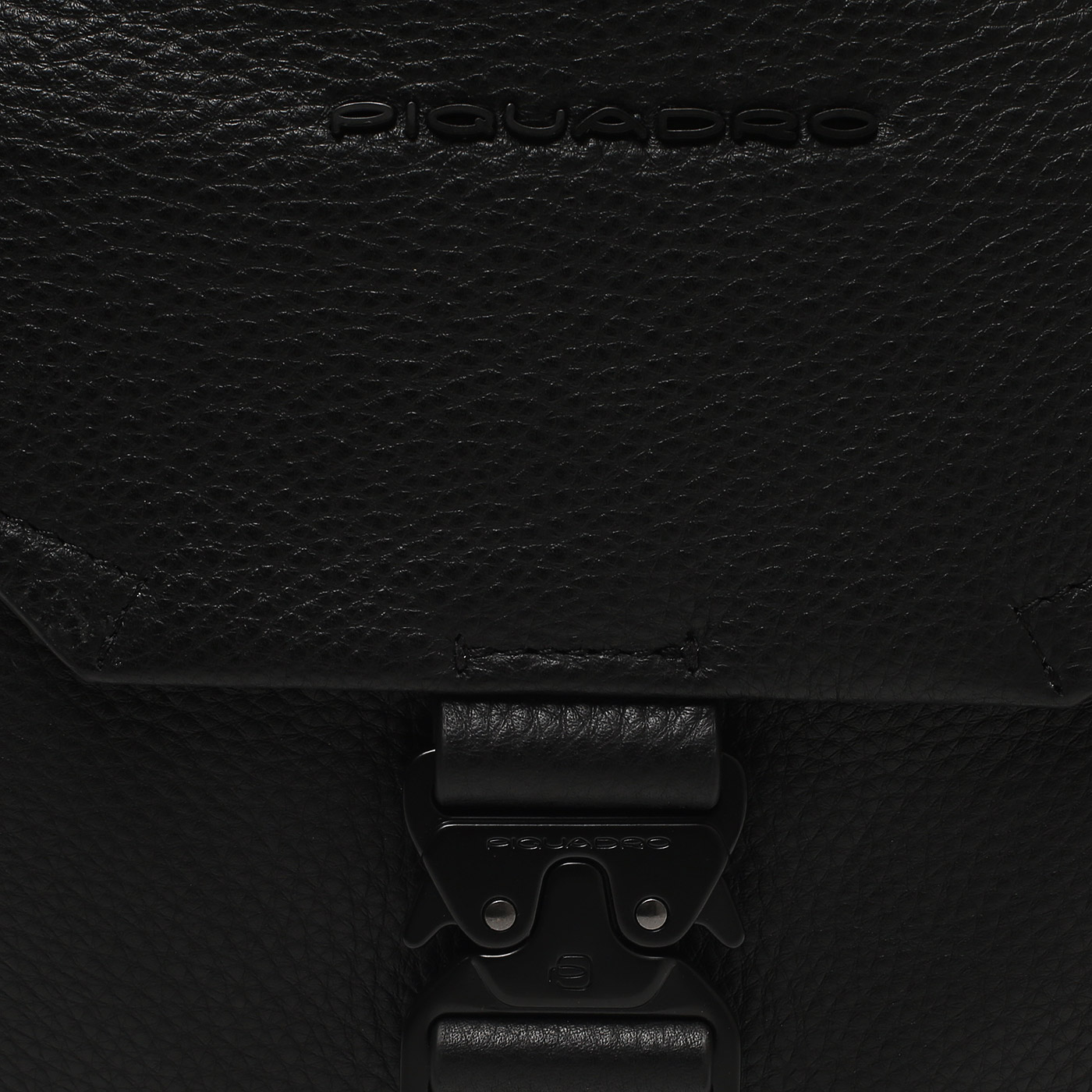 Сумка через плечо Piquadro Than