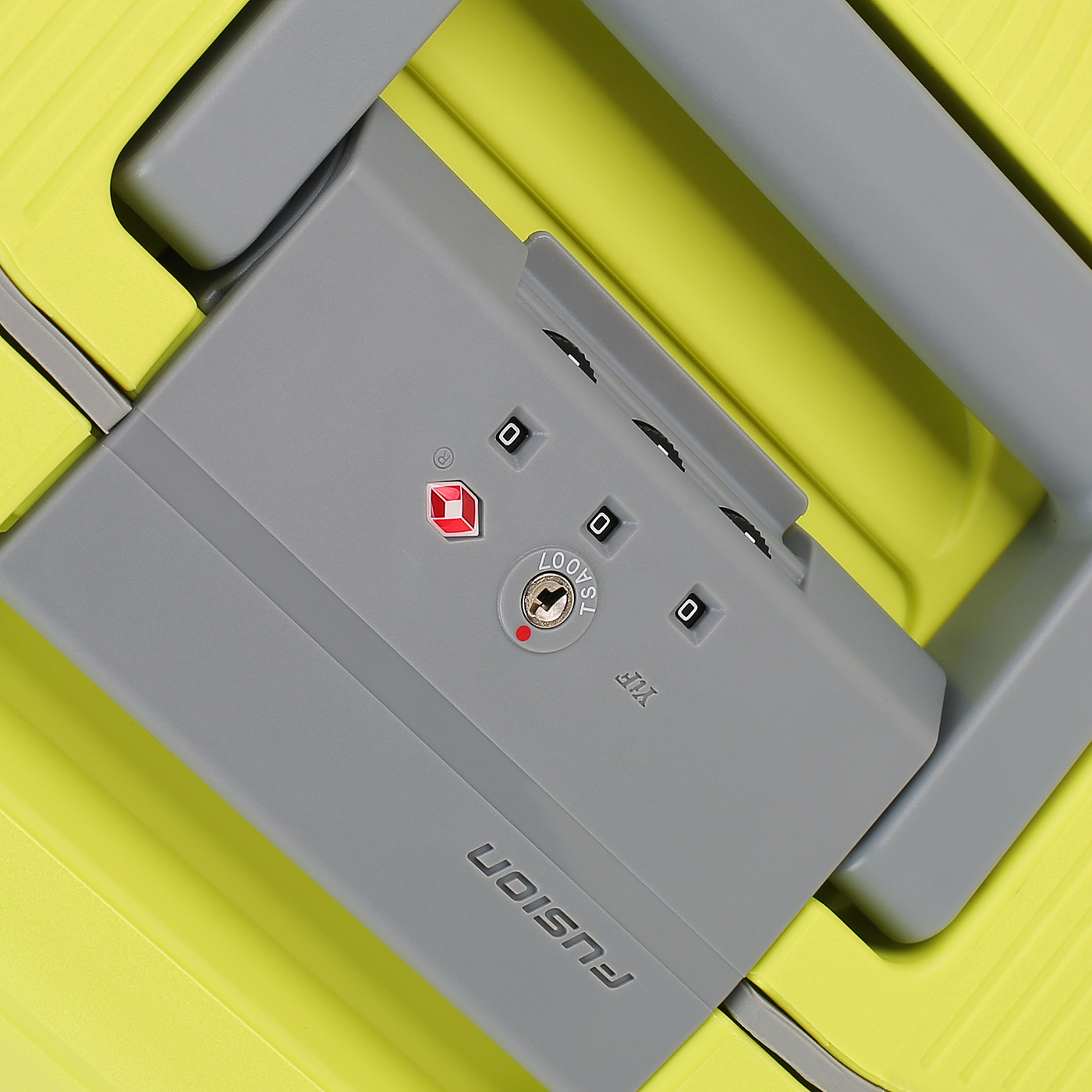 Чемодан на колесах Echolac Fusion