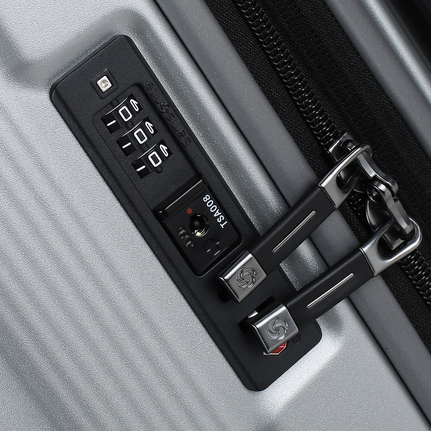 Чемодан на колесах Samsonite Nuon