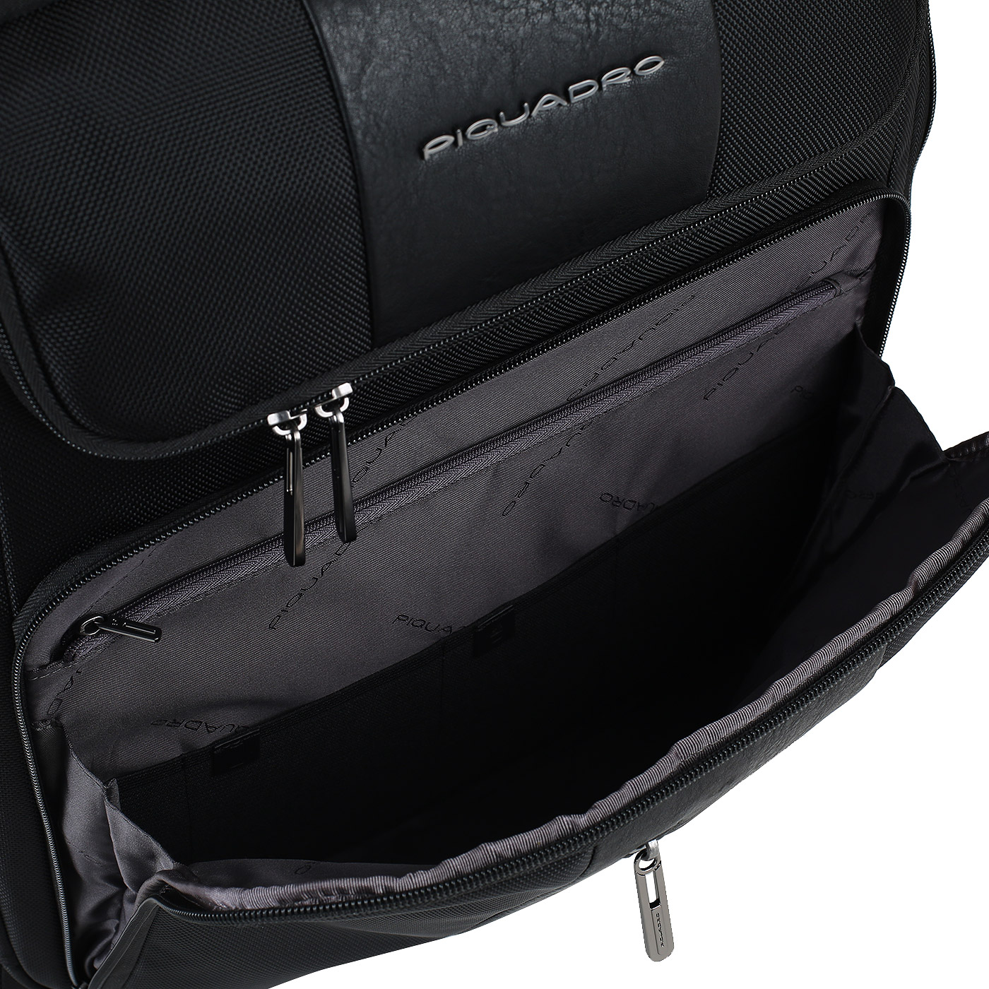 Текстильный чемодан Piquadro Brief