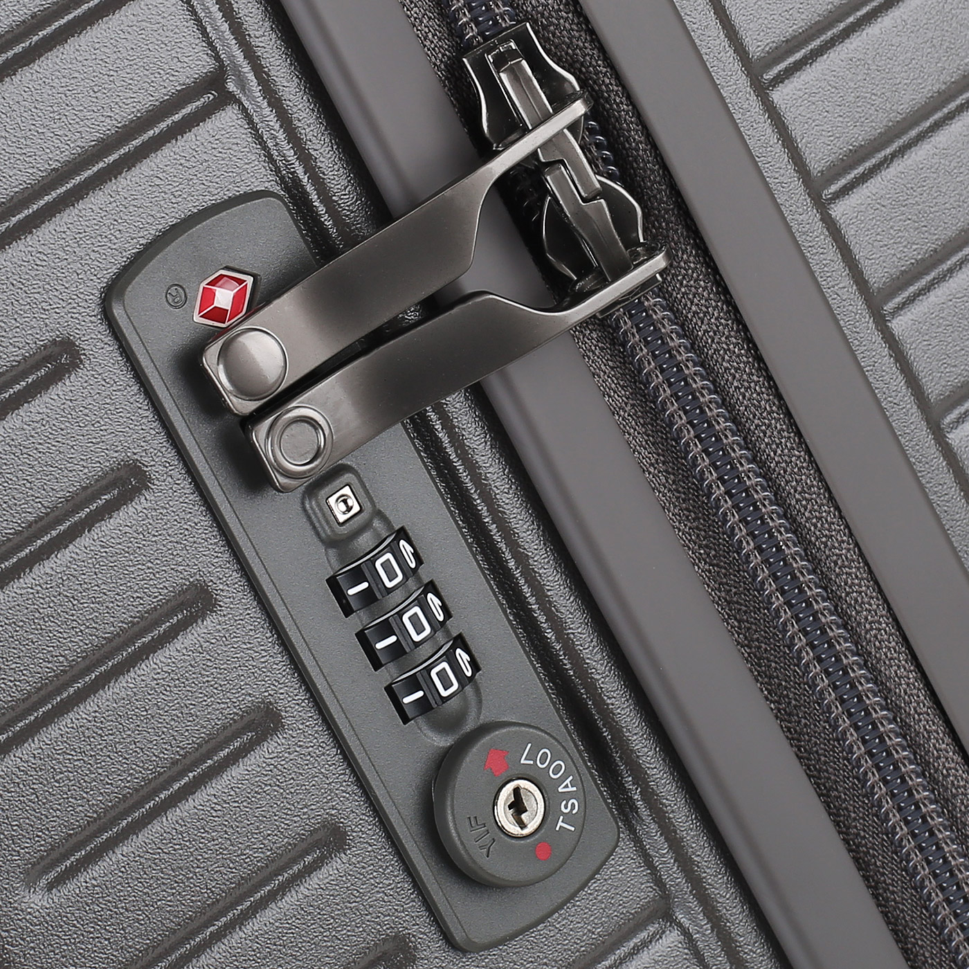 Чемодан на колесах Echolac Shogun