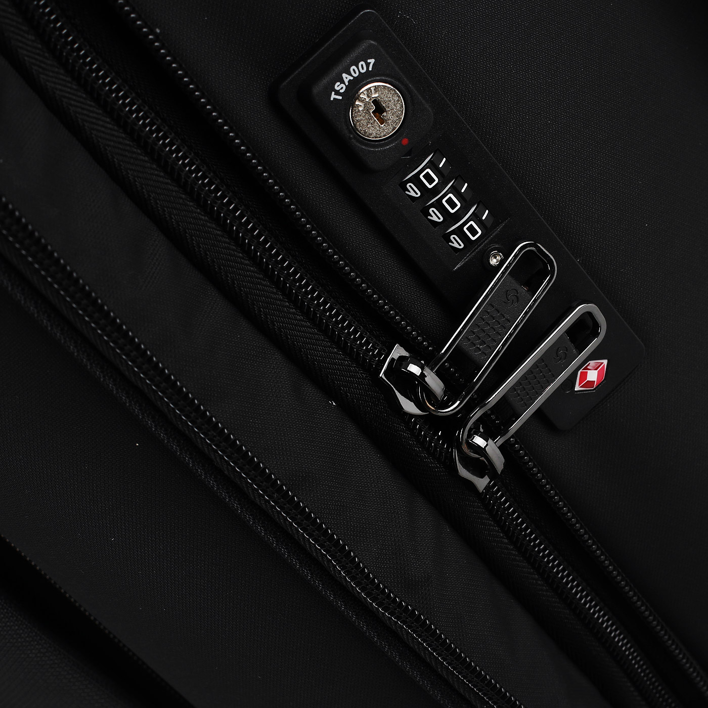 Чемодан Samsonite Airea